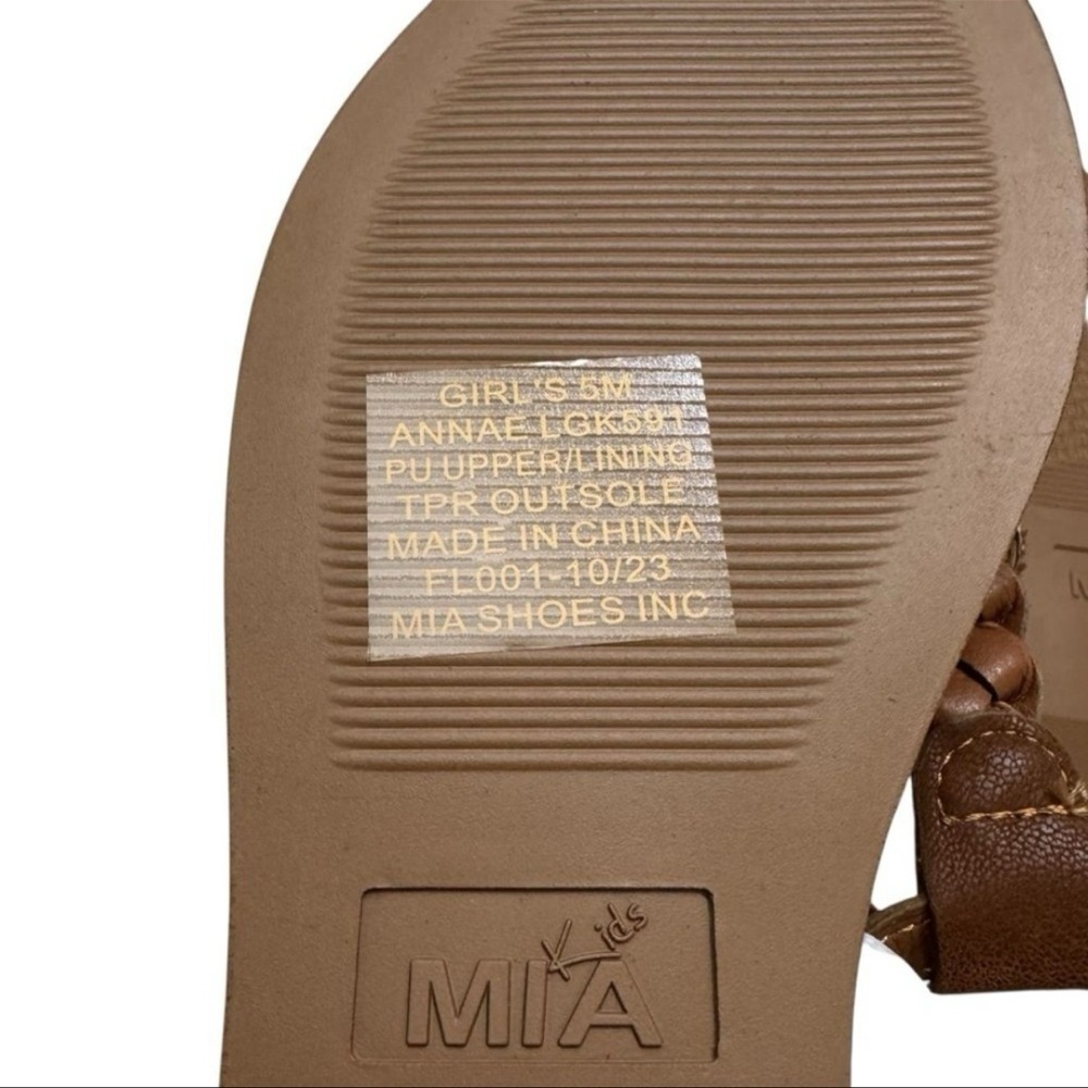 Mia Kids Annae Girl's Sandals T-Strap Cognac Brush Brown size 5 NEW - Picture 2 of 10